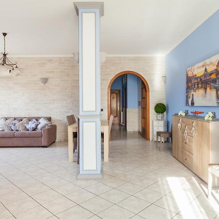 Casa Vacanze Giramondo ฟิวมิชีโน ภายนอก รูปภาพ