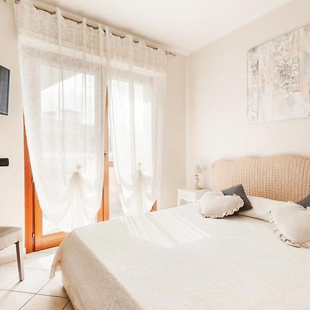 Casa Vacanze Giramondo ฟิวมิชีโน ภายนอก รูปภาพ