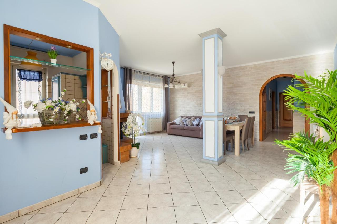 Casa Vacanze Giramondo ฟิวมิชีโน ภายนอก รูปภาพ