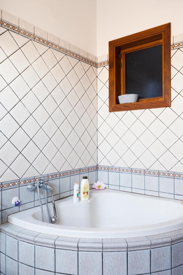 Casa Vacanze Giramondo ฟิวมิชีโน ภายนอก รูปภาพ