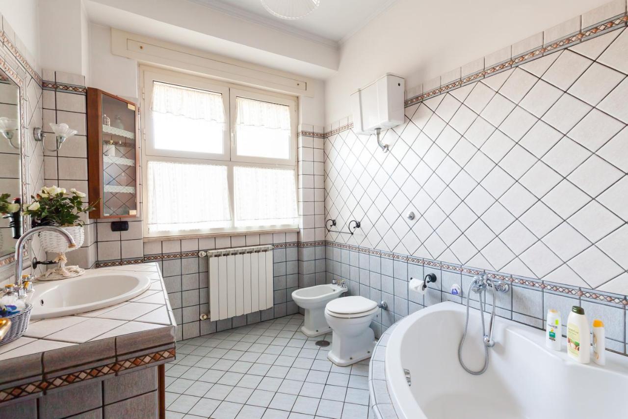 Casa Vacanze Giramondo ฟิวมิชีโน ภายนอก รูปภาพ